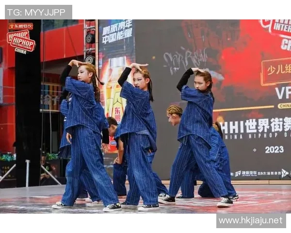 成都街舞队的意识探索与文化传承:聚焦街舞背后的故事与精神 成都街舞队的意识探索与文化传承:聚焦街舞背后的故事与精神